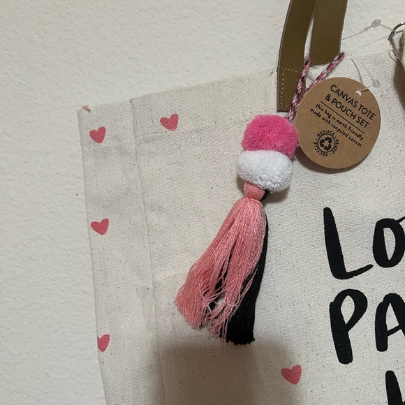 NWT- Set Of Two Canvas Tote &Pouch Set. For Mother’s Day present - Picture 5 of 8